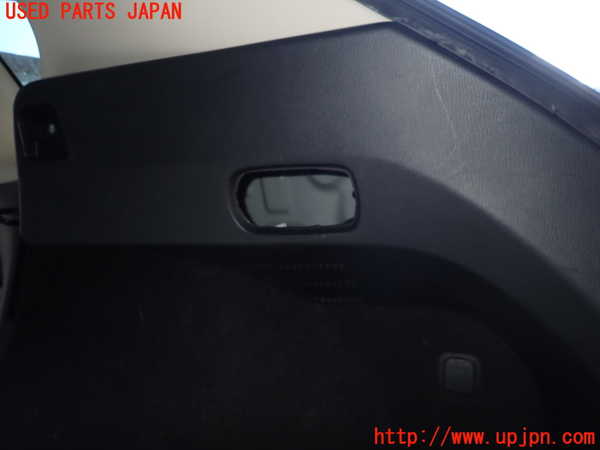 2UPJ-25257675]CX-5(KF2P)右リアピラートリム 中古_m0004.jpg