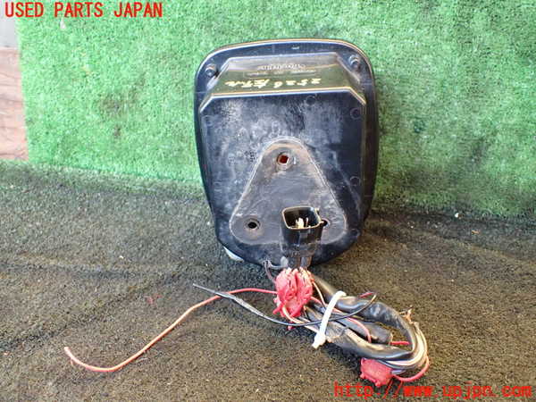 1UPJ-25261536]ジープ・ラングラー(TJ40S)左テールランプ 中古_m0003.jpg