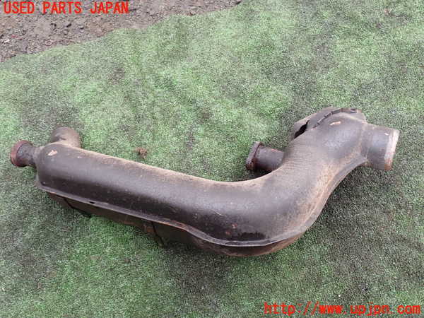 5UPJ-25272041]VW ビートル(タイプ1)(不明)エキマニ1 中古_m0003.jpg