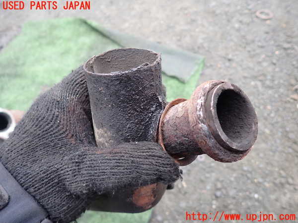 5UPJ-25272042]VW ビートル(タイプ1)(不明)エキマニ2 中古_m0002.jpg