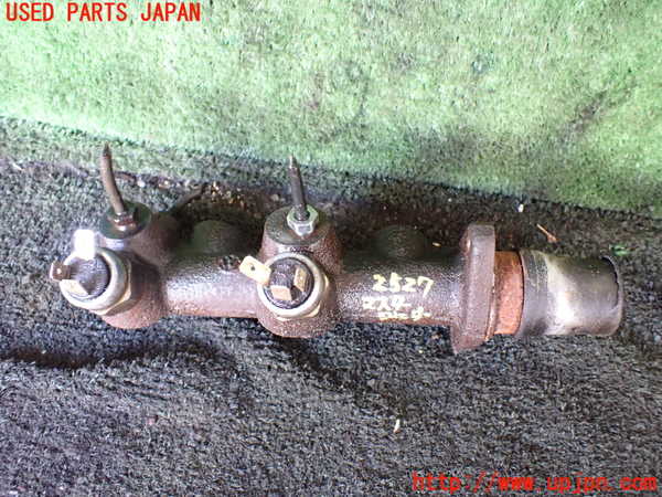 5UPJ-25274050]VW ビートル(タイプ1)(不明)ブレーキマスターシリンダー 中古_m0001.jpg