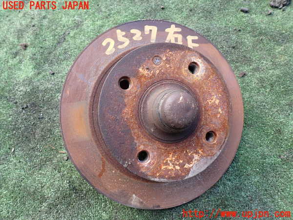 5UPJ-25274290]VW ビートル(タイプ1)(不明)右フロントナックルハブ 中古_m0001.jpg