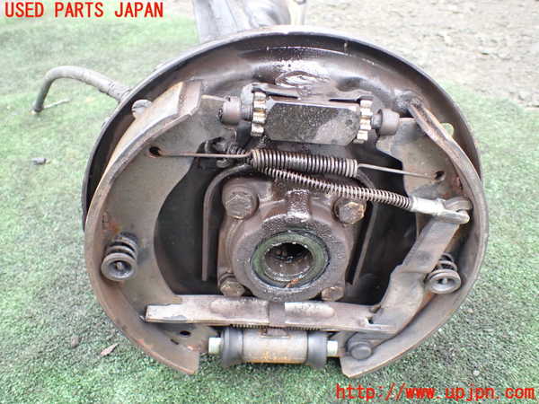 5UPJ-25274300]VW ビートル(タイプ1)(不明)右リアナックルハブ 中古_m0002.jpg