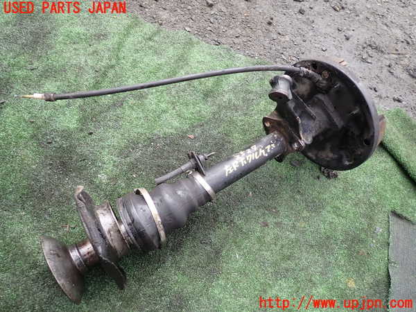 5UPJ-25274305]VW ビートル(タイプ1)(不明)左リアナックルハブ 中古_m0001.jpg