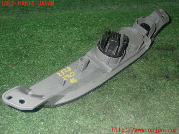 1UPJ-25281559]アクア(AQUA)(MXPK11)リアフィニッシャー 中古_m0002.jpg
