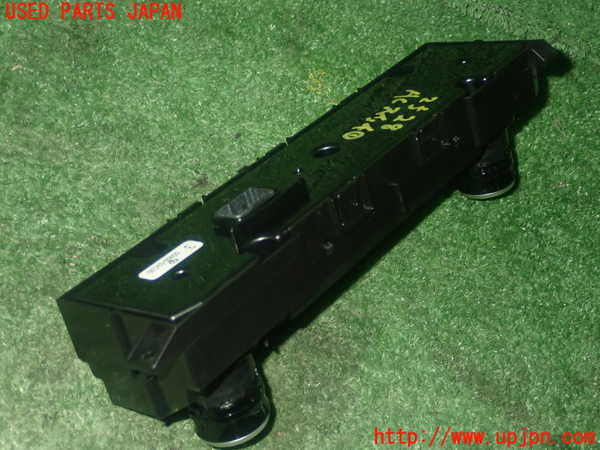 1UPJ-25286066]アクア(AQUA)(MXPK11)エアコンスイッチ1 中古_m0003.jpg