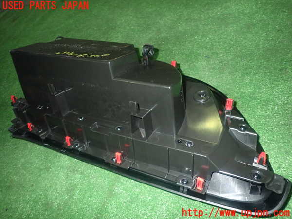 1UPJ-25287516]アクア(AQUA)(MXPK11)グローブボックス1 中古_m0003.jpg