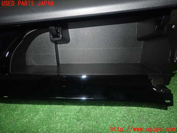 1UPJ-25287516]アクア(AQUA)(MXPK11)グローブボックス1 中古_m0004.jpg