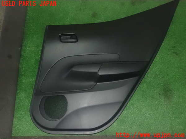 1UPJ-25281294]アクア(AQUA)(MXPK11)右後ドア内張り 中古_m0001.jpg