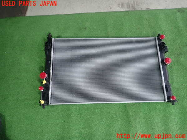 5UPJ-25302321]プリウス(MXWH60)ラジエーター1 中古_m0001.jpg