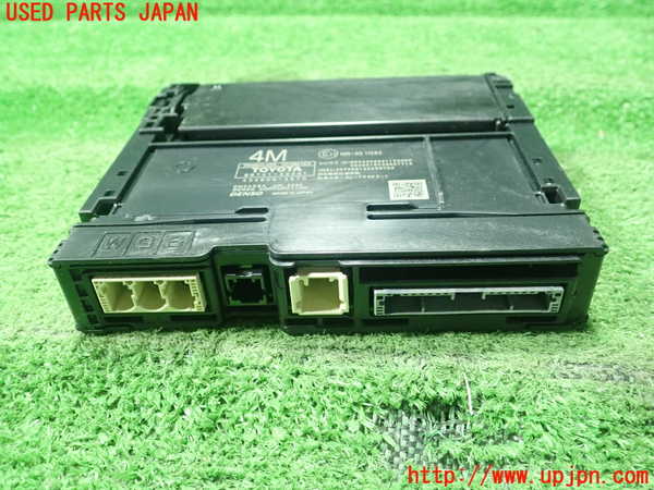 5UPJ-25306148]プリウス(MXWH60)コンピューター3 (TRANSCEIVER TELEMATICS) 中古_m0001.jpg