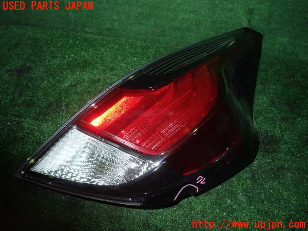 1UPJ-25331530]アクア(AQUA)(NHP10)右テールランプ 中古_m0001.jpg