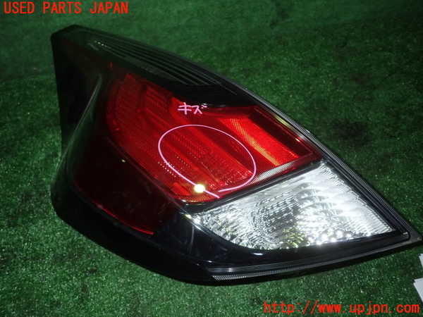 5UPJ-25331536]アクア(AQUA)(NHP10)左テールランプ 中古_m0001.jpg