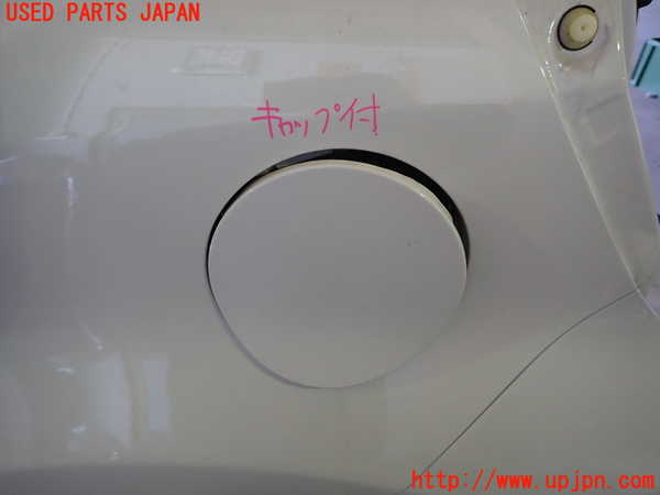 5UPJ-25331690]アクア(AQUA)(NHP10)フューエルリッド 中古_m0001.jpg