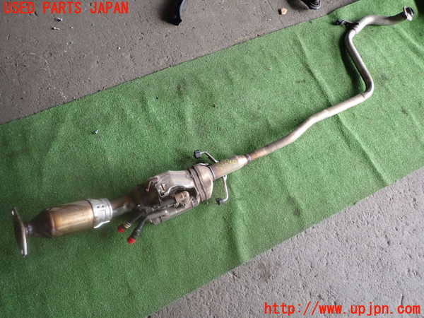 1UPJ-25332661]アクア(AQUA)(NHP10)触媒1 中古_m0001.jpg