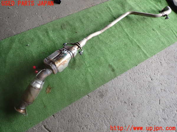 1UPJ-25332661]アクア(AQUA)(NHP10)触媒1 中古_m0005.jpg