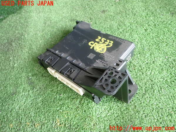 5UPJ-25336149]アクア(AQUA)(NHP10)コンピューター4 (88650-52B90) 中古_m0001.jpg