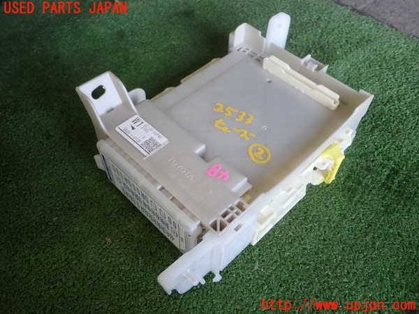 1UPJ-25336742]アクア(AQUA)(NHP10)ヒューズボックス2 中古_m0001.jpg