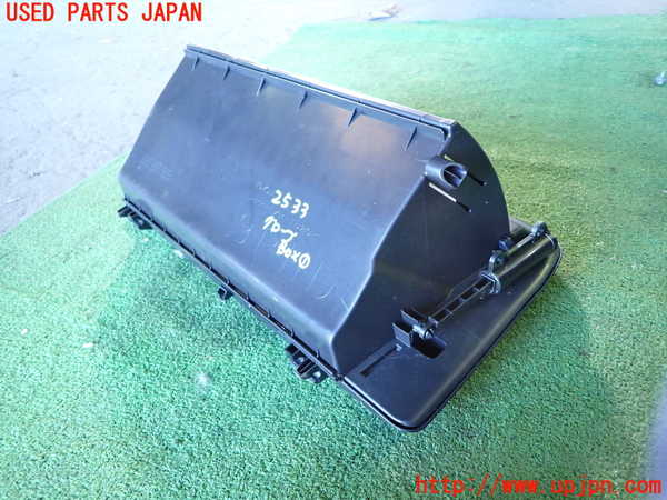 1UPJ-25337516]アクア(AQUA)(NHP10)グローブボックス1 中古_m0003.jpg
