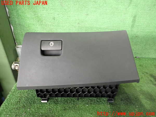 2UPJ-25347516]シボレー・カマロ(不明)グローブボックス1 中古_m0001.jpg