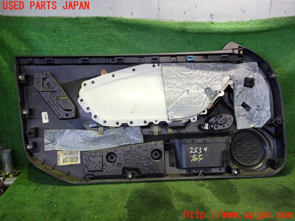 2UPJ-25341234]シボレー・カマロ(不明)右ドア内張り 中古_m0002.jpg