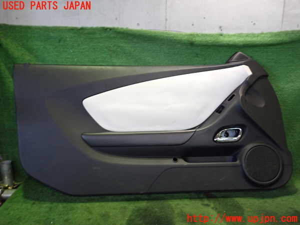 2UPJ-25341264]シボレー・カマロ(不明)左ドア内張り 中古_m0001.jpg