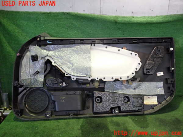 2UPJ-25341264]シボレー・カマロ(不明)左ドア内張り 中古_m0004.jpg
