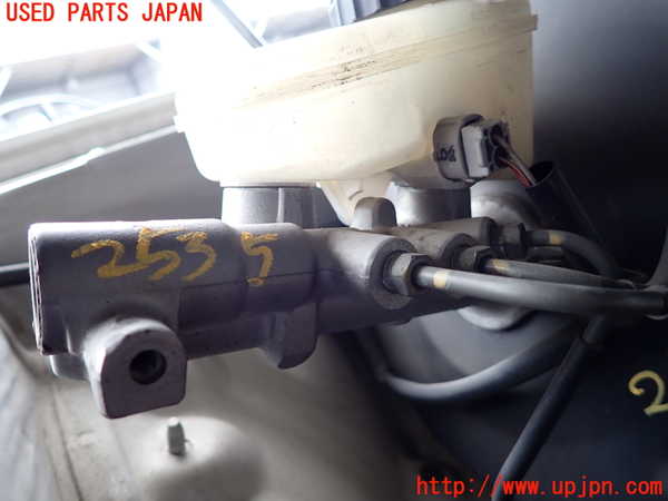 2UPJ-25354050]ソアラ(JZZ31)ブレーキマスターシリンダー 中古_m0002.jpg