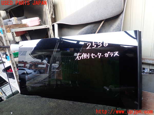 1UPJ-25361370]デリカ スペースギア(PD6W)右サイドセンターガラス 43R-00073 中古_m0001.jpg