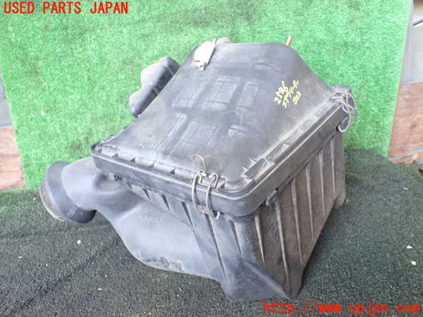 1UPJ-25362560]デリカ スペースギア(PD6W)エアクリーナーボックス 中古_m0001.jpg