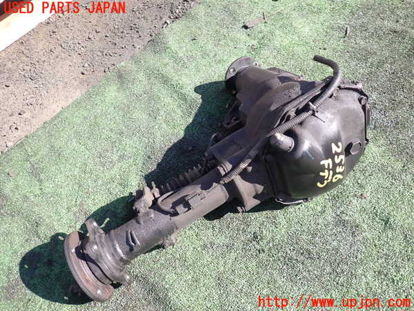 1UPJ-25364350]デリカ スペースギア(PD6W)フロントデフ 中古_m0002.jpg