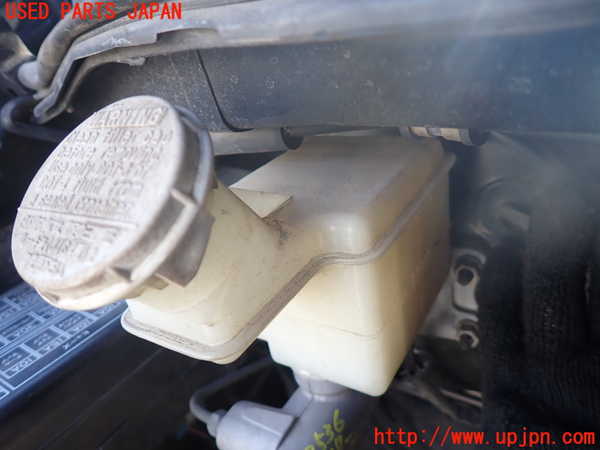 5UPJ-25364050]デリカ スペースギア(PD6W)ブレーキマスターシリンダー 中古_m0002.jpg