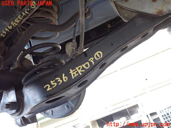 1UPJ-25365226]デリカ スペースギア(PD6W)左リアロアアーム1 中古_m0001.jpg