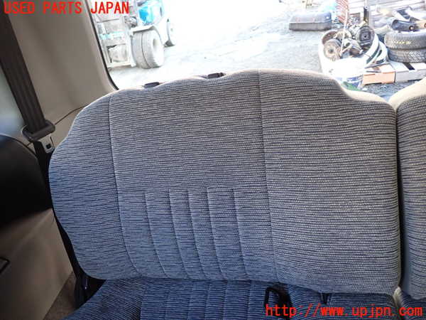 5UPJ-25367235]デリカ スペースギア(PD6W)右3列目シート 中古_m0002.jpg