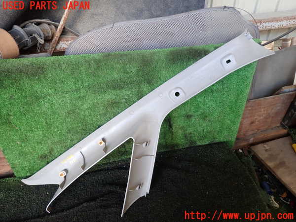 1UPJ-25367660]デリカ スペースギア(PD6W)左フロントピラートリム 中古_m0003.jpg