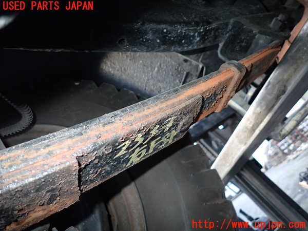 1UPJ-25375090]三菱ジープ(J56)右フロントスプリング (リーフスプリング)　中古_m0003.jpg