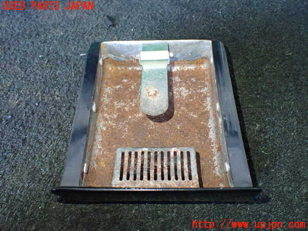 1UPJ-25377821]三菱ジープ(J56)灰皿1 中古_m0002.jpg