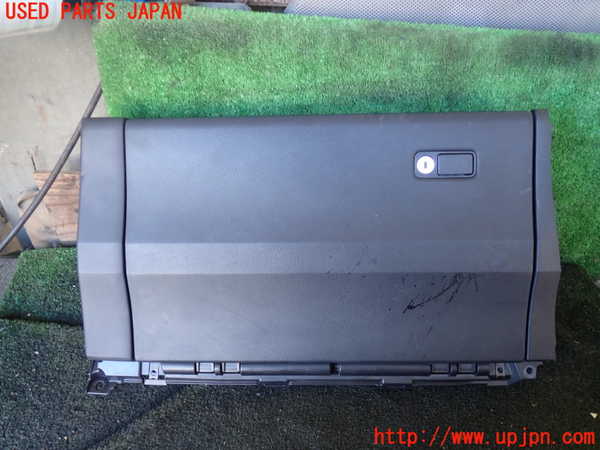 5UPJ-25387516]レクサス・RX450h(GYL25W)グローブボックス1 中古_m0001.jpg