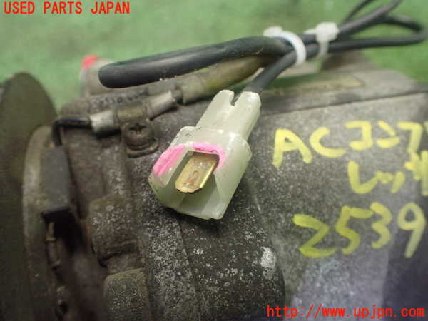 1UPJ-25396025]カプチーノ(EA11R)エアコンコンプレッサー 中古_m0005.jpg