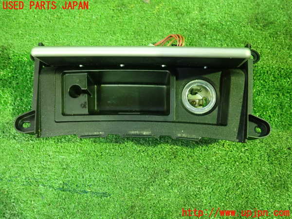 1UPJ-25407821]BMW Z4 E89(LM25)灰皿1 中古_m0002.jpg