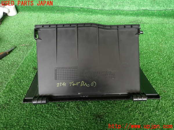 2UPJ-25417516]ランエボ7(CT9A)グローブボックス1 中古_m0003.jpg
