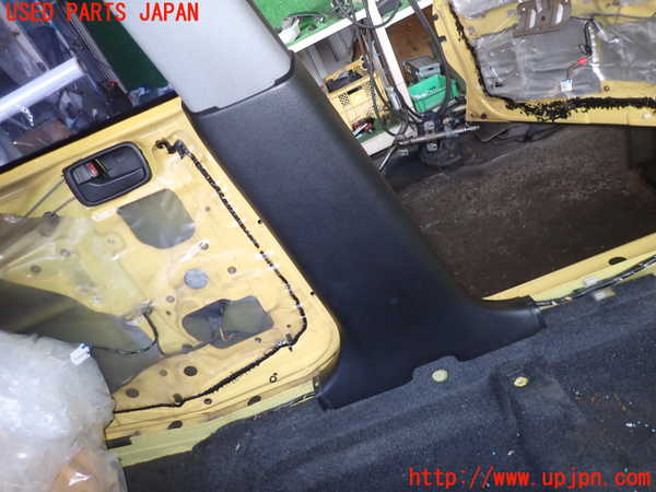 2UPJ-25417670]ランエボ7(CT9A)左センターピラートリム 中古_m0003.jpg