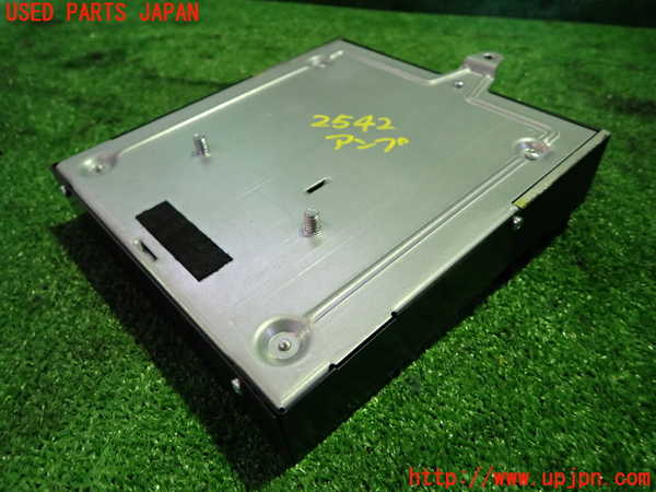 5UPJ-25426525]BMW M3 セダン E90(VA40)アンプ 中古_m0003.jpg