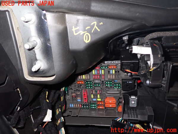 1UPJ-25426741]BMW M3 セダン E90(VA40)ヒューズボックス1 中古_m0001.jpg