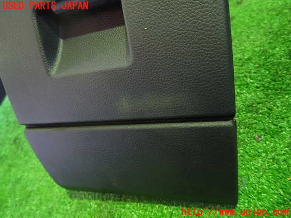 1UPJ-25427841]BMW M3 セダン E90(VA40)小物入れ1 中古_m0002.jpg