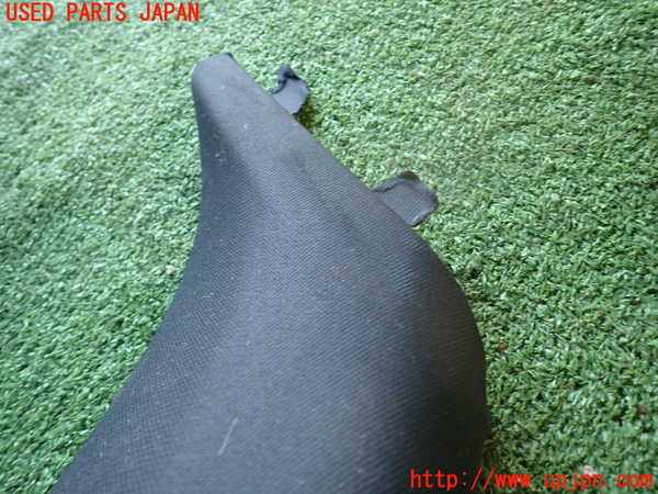 5UPJ-25427660]BMW M3 セダン E90(VA40)左フロントピラートリム 中古_m0002.jpg