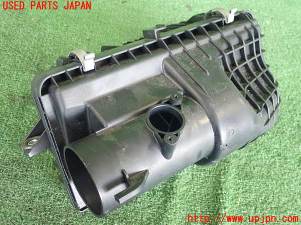2UPJ-25432560]クロストレック(GUE)エアクリーナーボックス 中古_m0001.jpg