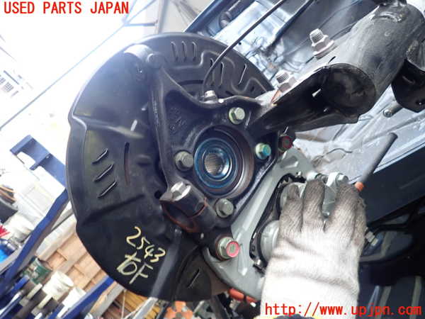 2UPJ-25434290]クロストレック(GUE)右フロントナックルハブ 中古_m0002.jpg