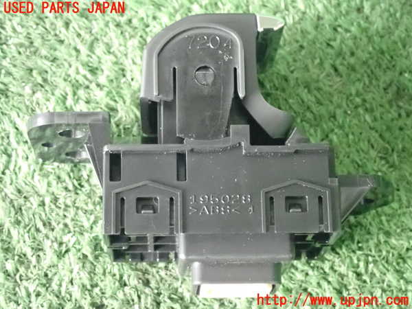2UPJ-25436308]クロストレック(GUE)スイッチ3 (電動パーキングブレーキ作動灯) 中古_m0003.jpg