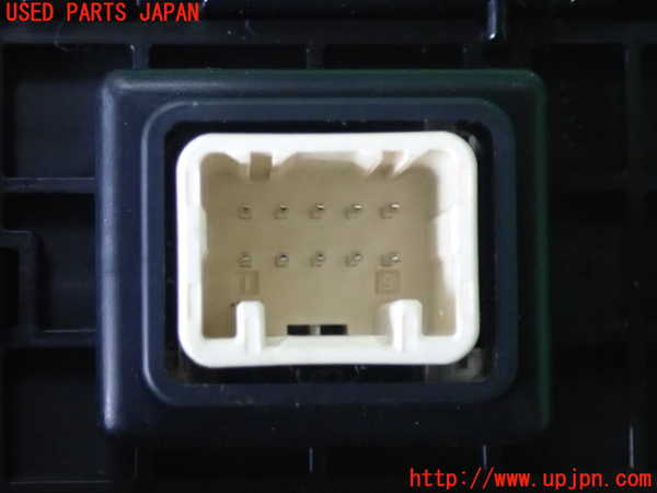 2UPJ-25436308]クロストレック(GUE)スイッチ3 (電動パーキングブレーキ作動灯) 中古_m0004.jpg